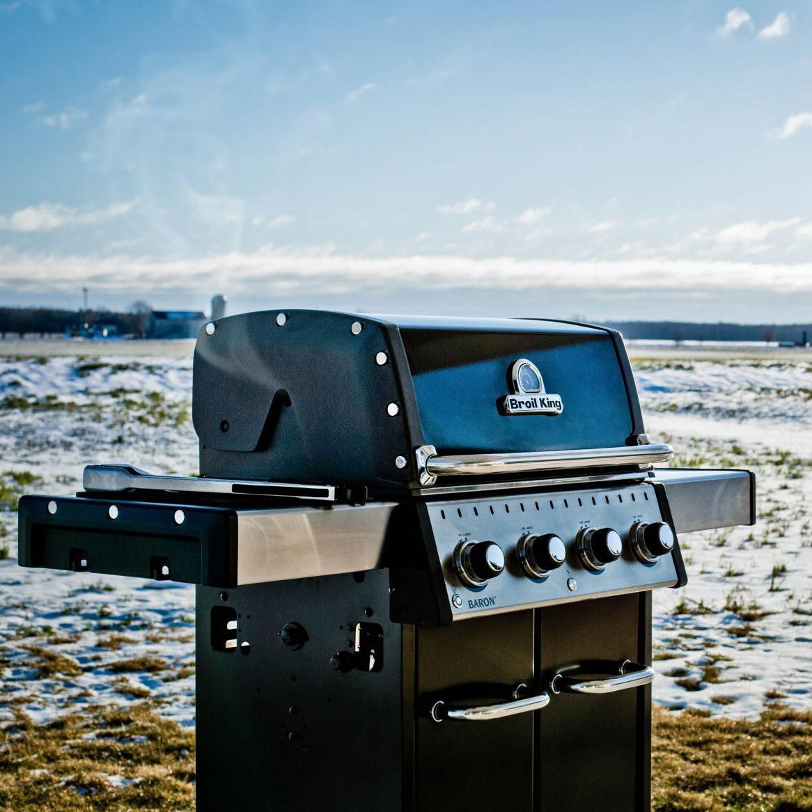 Elegancki grill ogrodowy baron 420 z rozkładanymi półkami