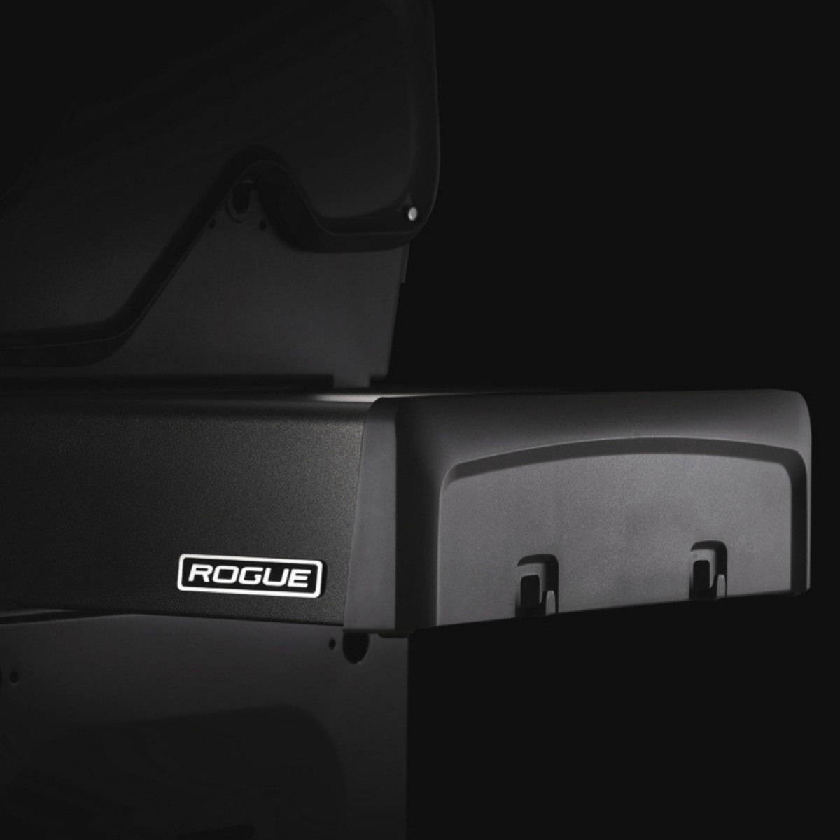Grill Napoleon Rogue 365 + fartuch 50 YEARS