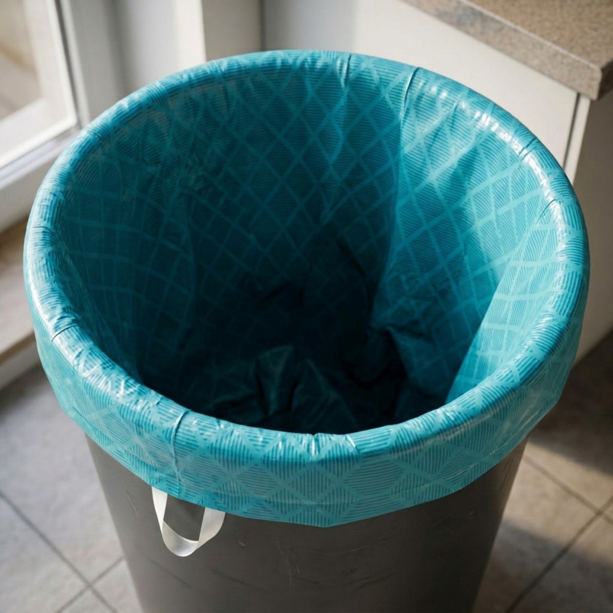 Worki na Śmieci 60L Mocne Zapachowe Morska Bryza Jan Niezbędny 8 szt.