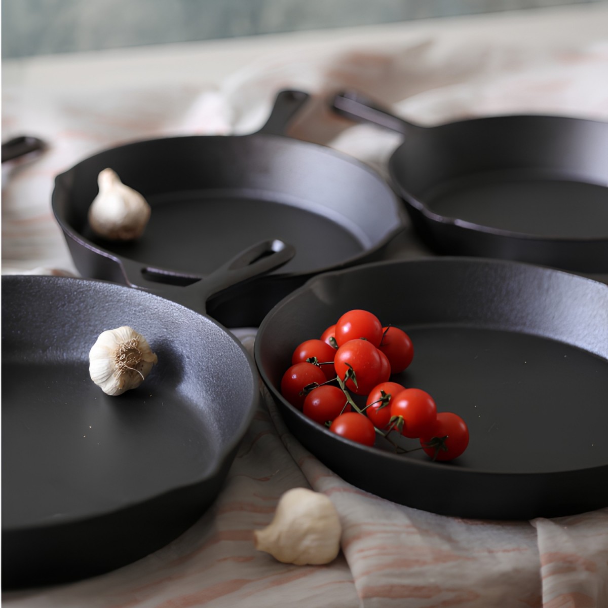 Patelnia Żeliwna Grill Piekarnik Indukcja HAGE 30 cm